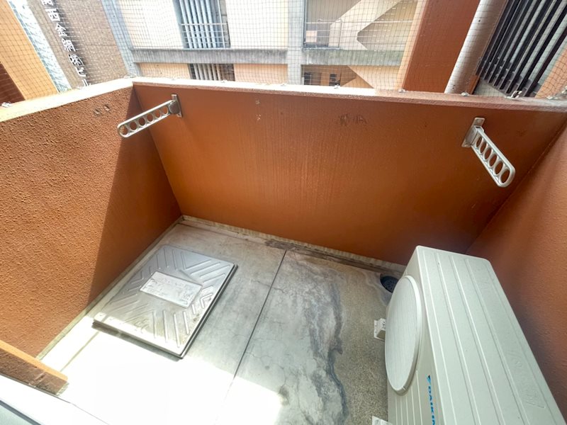 バルコニー　外からの目が気にならないバルコニーで洗濯物が干せます