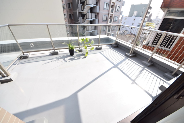 バルコニー　～今日は干すぞー～