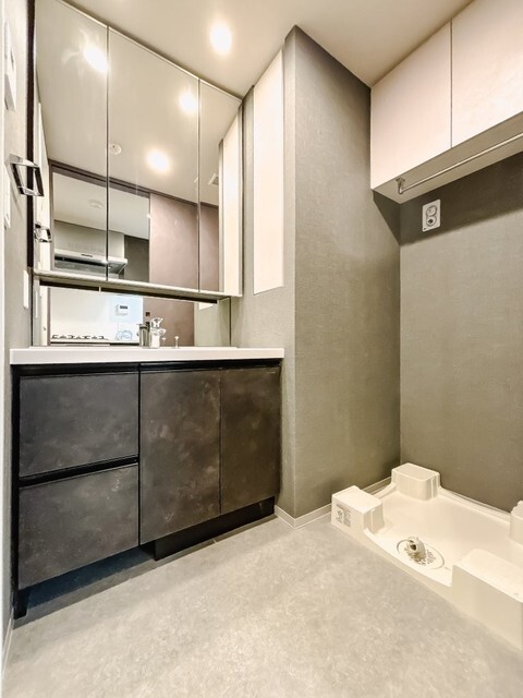 洗面設備　※写真は同タイプ住戸です。