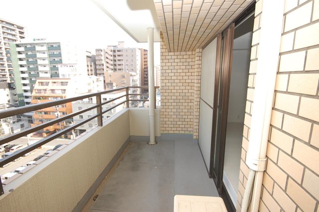 バルコニー　お洗濯にも便利なバルコニー付き