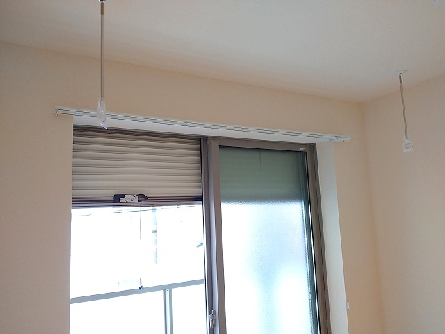 その他　★防犯シャッター　室内物干しフック★