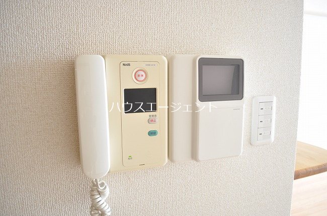セキュリティ　TVモニター付インターホンで安心です※参考画像