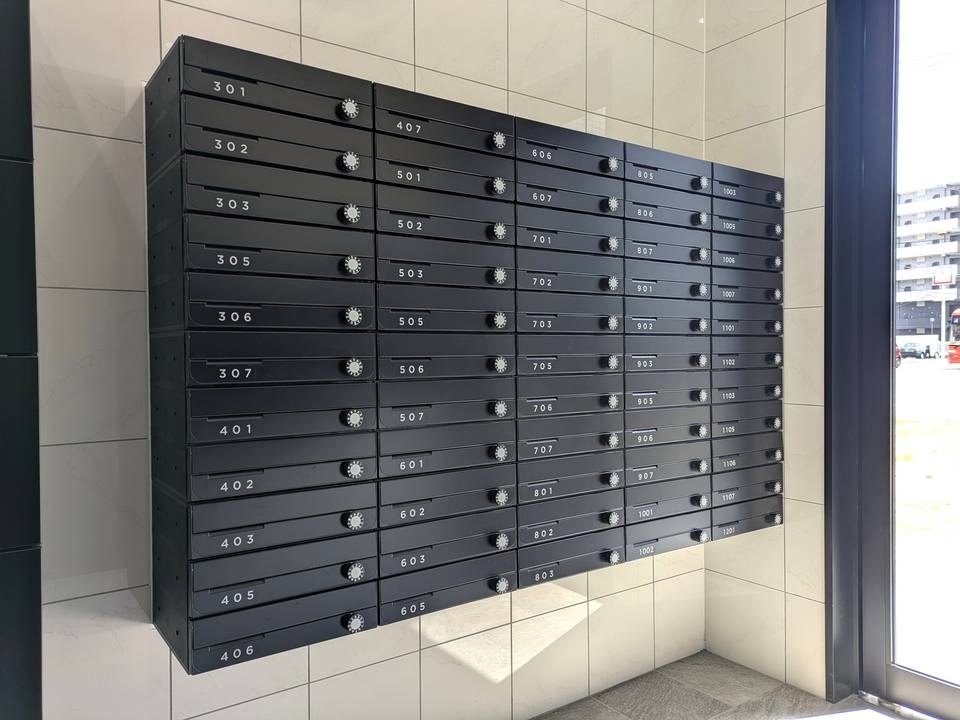 エントランス　メールBOX