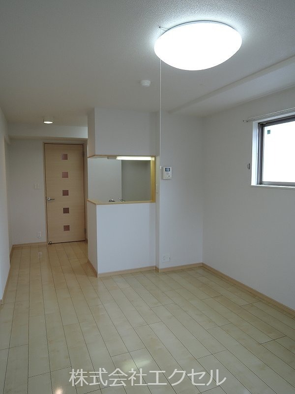 居室・リビング　明るいお部屋です。