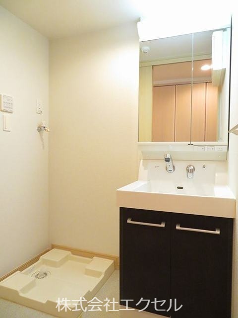 洗面設備　洗髪洗面台です。