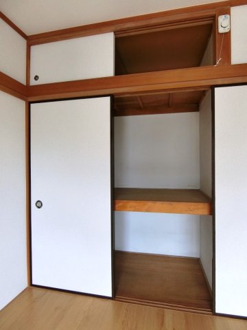収納　押入れ