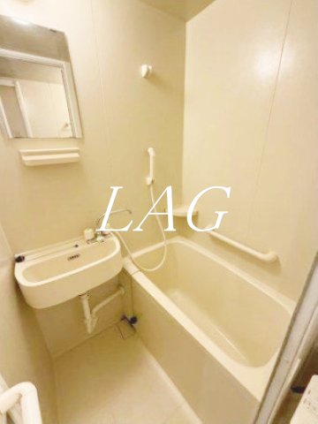 バス・シャワールーム　お風呂です。