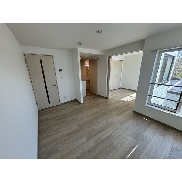 居室・リビング　☆8.9帖のリビングです