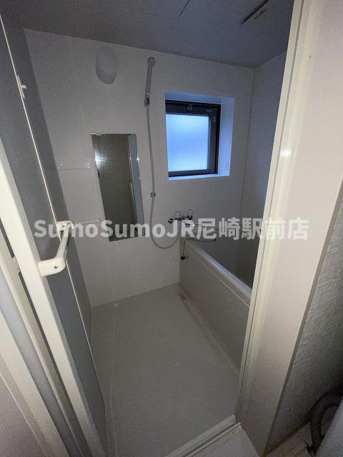 バス・シャワールーム　お風呂です