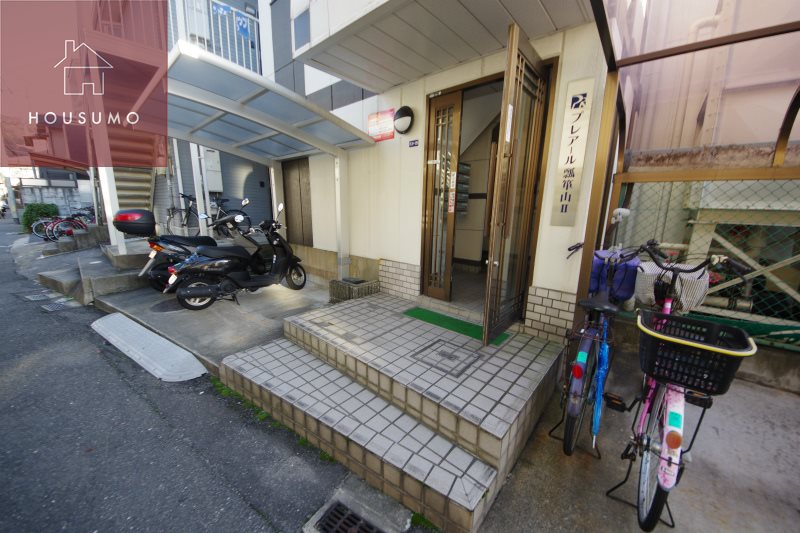 エントランス　ゆとりのあるエントランスです