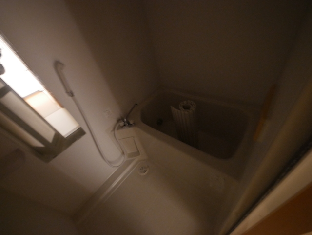 バス・シャワールーム　★清潔感のあるバスルームです★