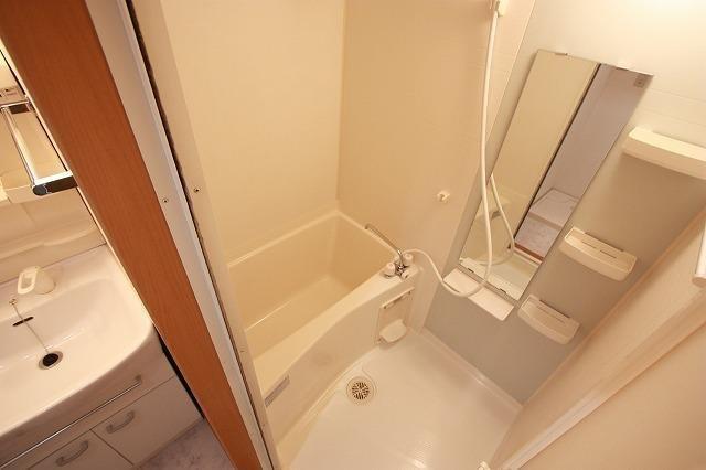 バス・シャワールーム　日々の暮らしに欠かせないお風呂です