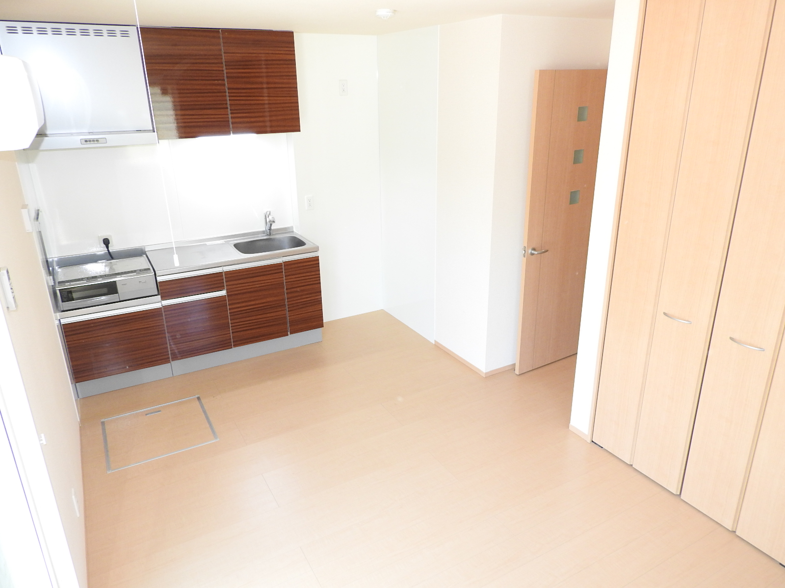 居室・リビング　※別号室のお写真となります