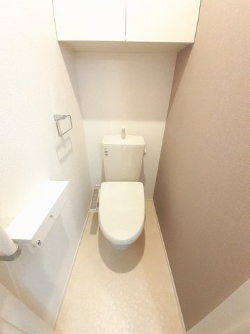 トイレ　清潔感のあるトイレです