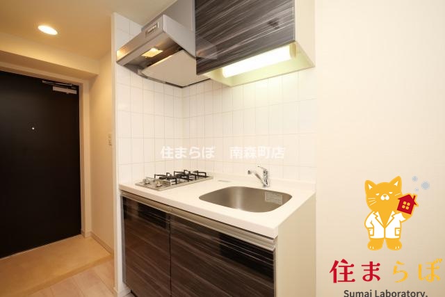 キッチン　「ただの部屋探しじゃない。“あなたの暮らし”探しです。」