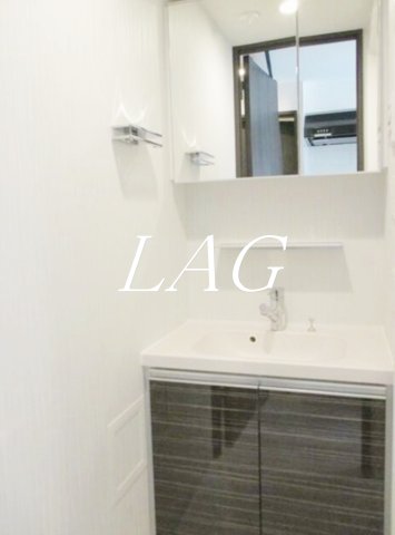 洗面設備　独立洗面台です。