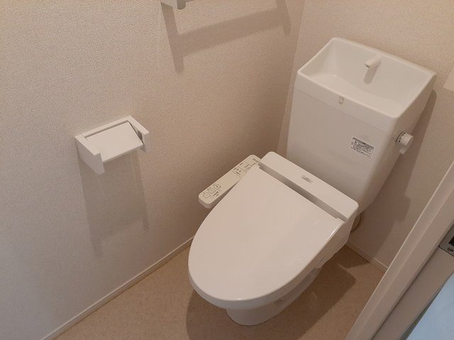 トイレ　清潔感のあるトイレです
