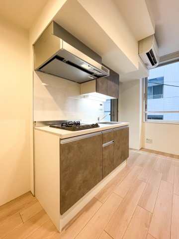 キッチン　コンパクトなキッチンで掃除もラクラク