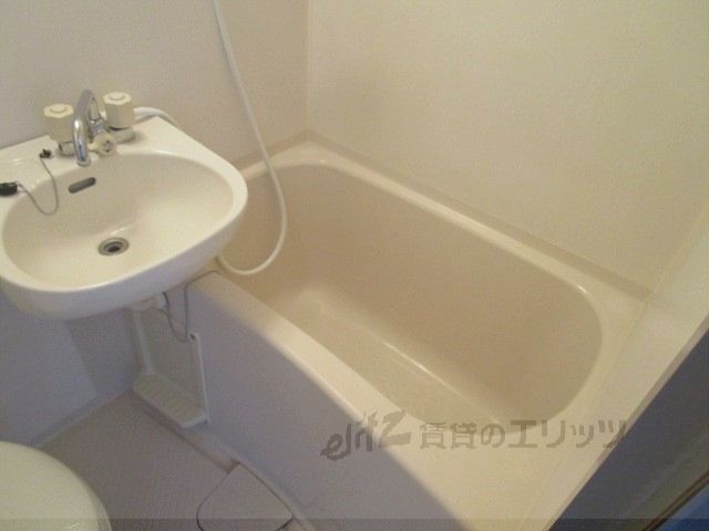 バス・シャワールーム　風呂