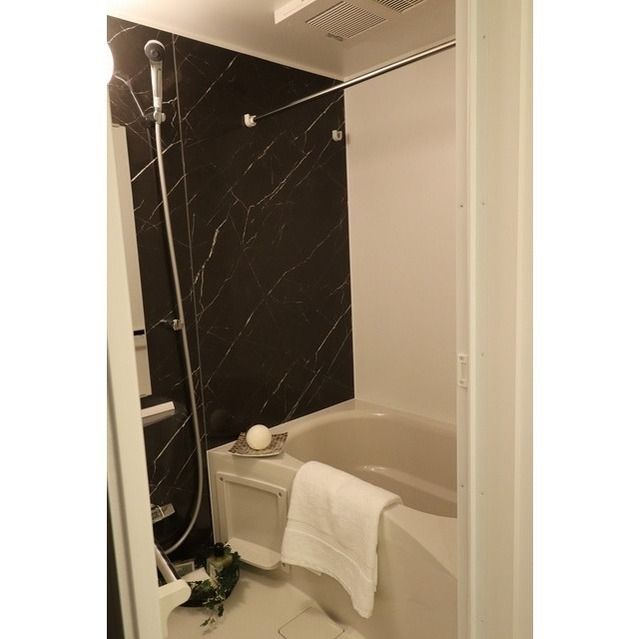 バス・シャワールーム　※家具・調度品等は実際の賃貸住居には含まれません