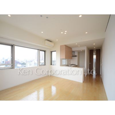 居室・リビング　同タイプ16階のお部屋を撮影。仕様が異なることがあります。