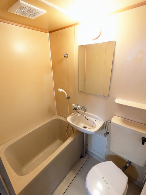 バス・シャワールーム　３点ユニットバス