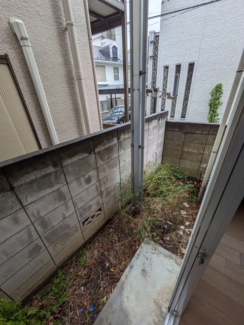 バルコニー　テラス