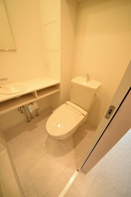 トイレ　トイレ