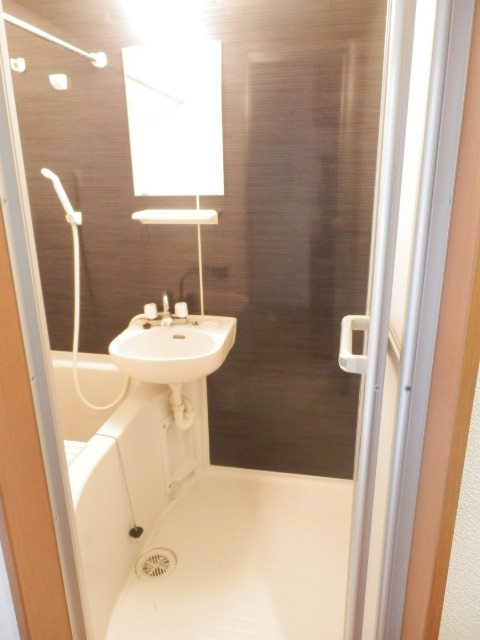 バス・シャワールーム　参考・102号室