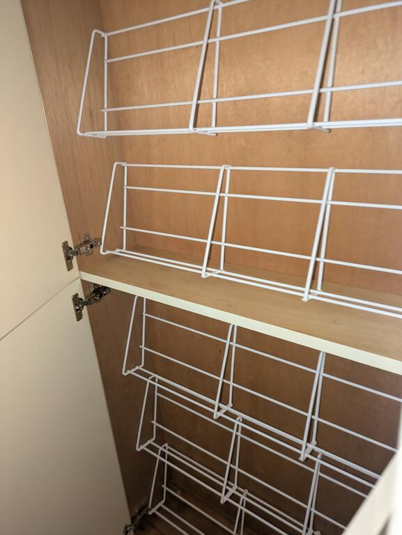 玄関　2006年設置　下駄箱