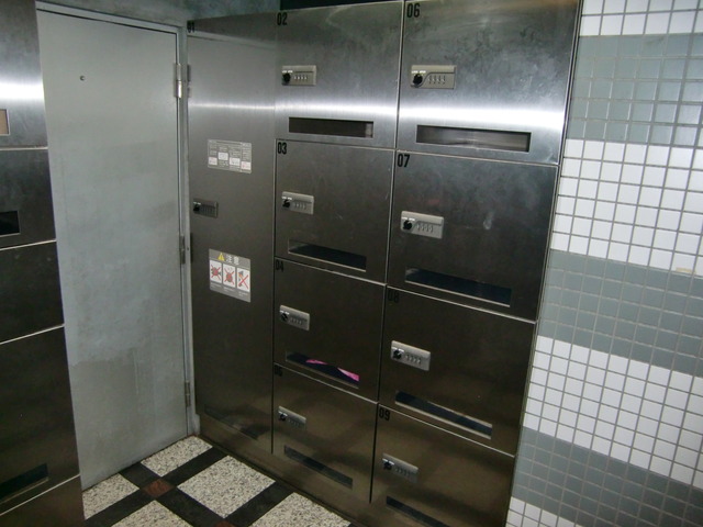 エントランス　宅配BOX