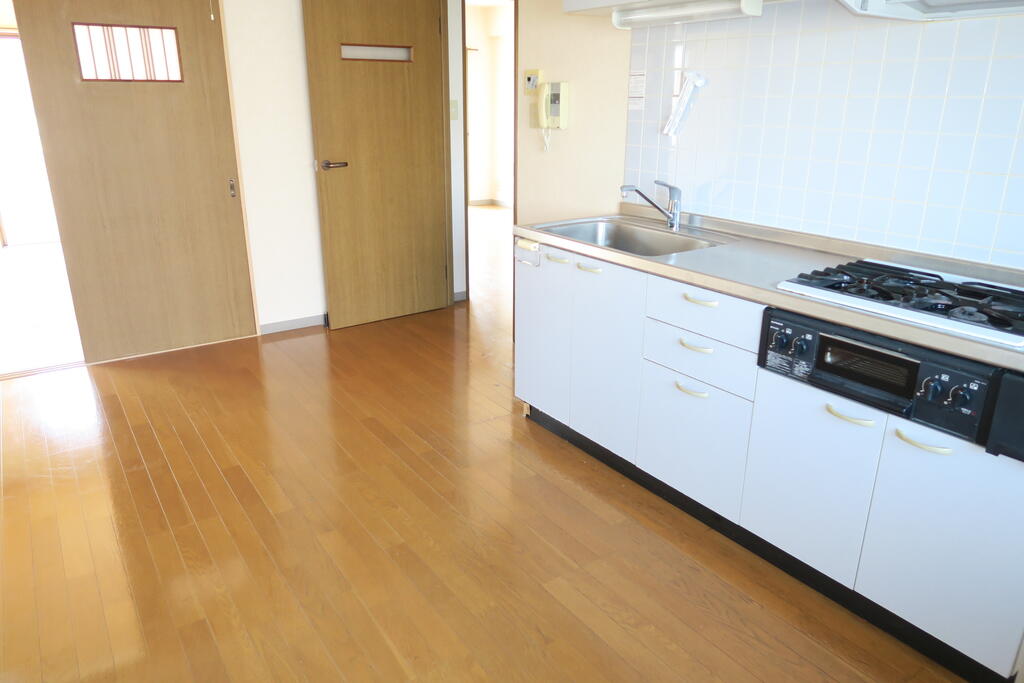 その他設備　システムキッチン　３付コンロ