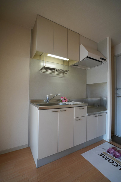 キッチン　同じ建物の別なお部屋