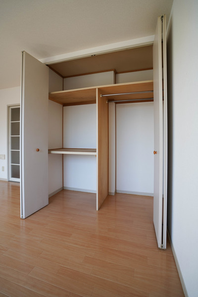 収納　同じ建物の別なお部屋