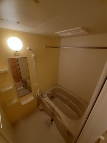 バス・シャワールーム　きれいなお風呂です