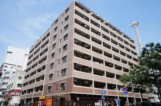 建物外観　オートロック完備