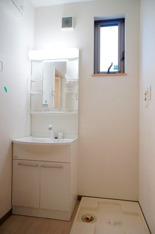 洗面設備　忙しい朝にも嬉しいシャワードレッサー