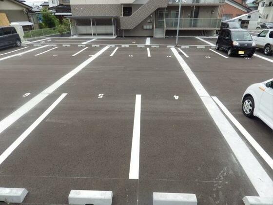 駐車場　融雪装置付き