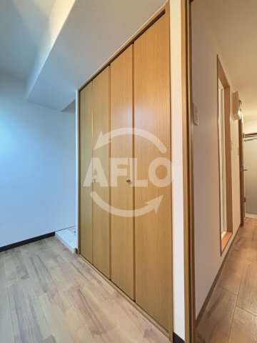 収納　プレミアム新町III　クローゼット