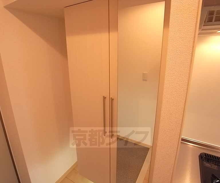 その他設備　大きい鏡です。