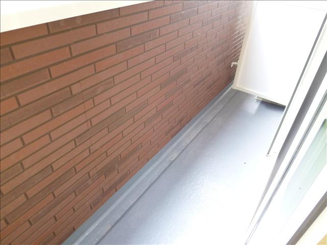 バルコニー　お洗濯物はこちらで干せますね