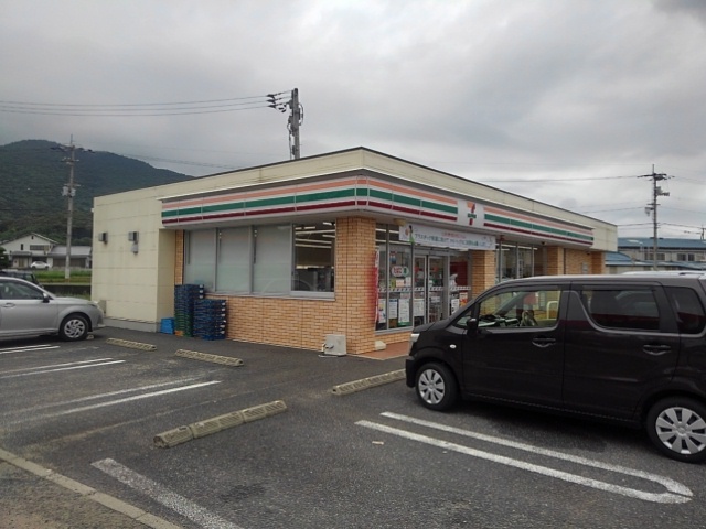 コンビニ　セブンイレブン三豊豊中町店（コンビニ）まで1100m
