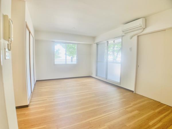 居室・リビング　居間です