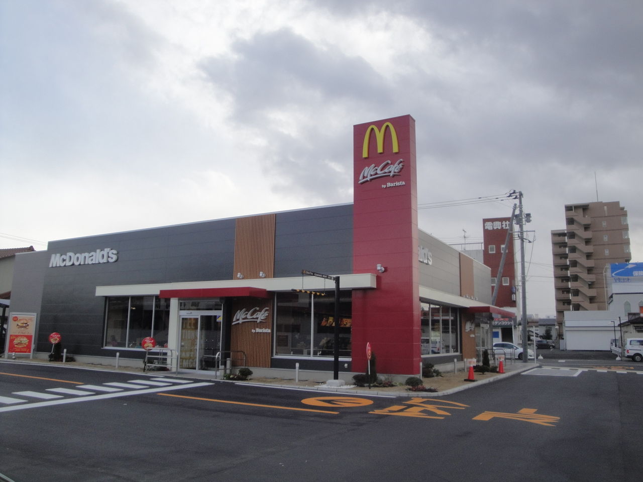 飲食店　マクドナルド4号線福島入江町店（飲食店）まで406m