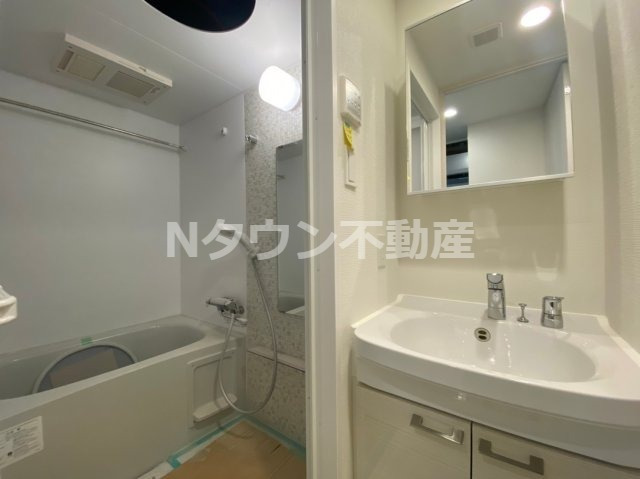 洗面設備　広い洗面スペース