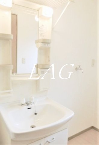 洗面設備　独立洗面台です。