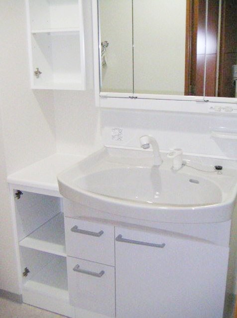 洗面設備　忙しい朝には欠かせない洗面所です♪