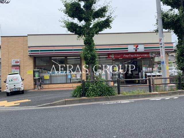 コンビニ　セブンイレブン足立西綾瀬3丁目店（コンビニ）まで427m