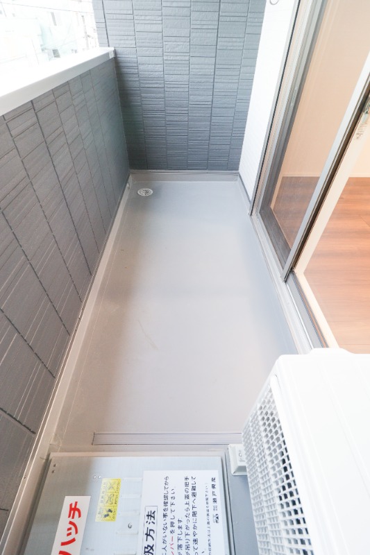 バルコニー　図面と現状に相違がある場合には現状を優先