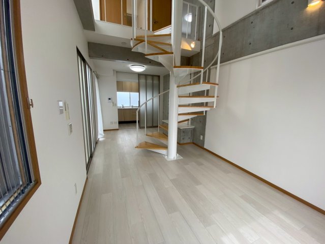 居室・リビング　メゾネットミユキ